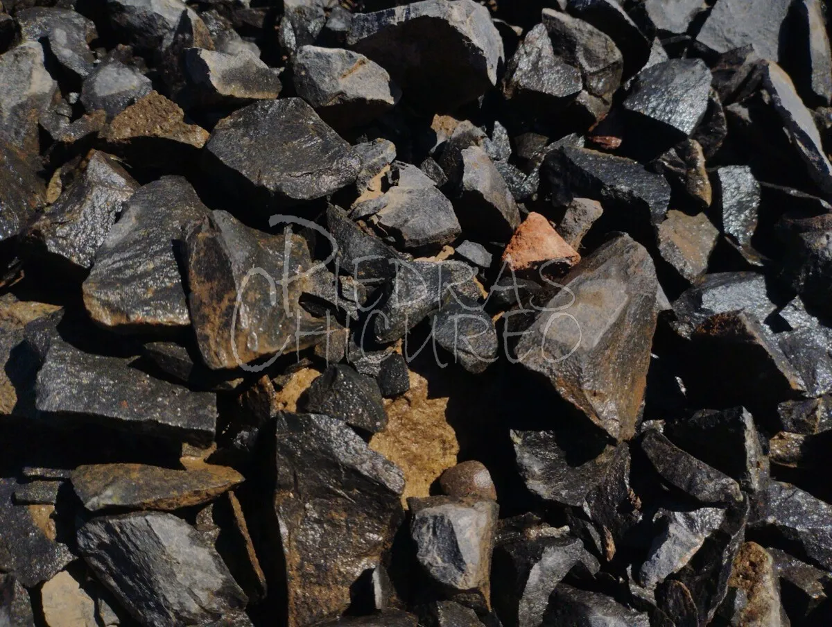 Piedra Decorativa variante Chancado Basalto — foto B